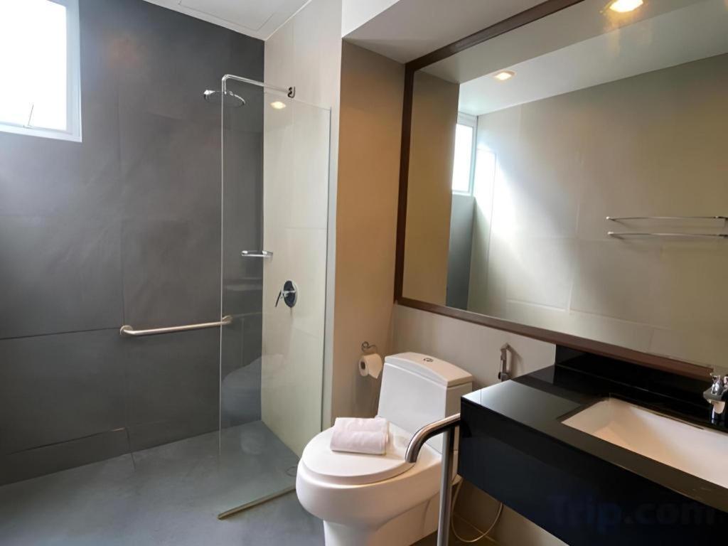 Kemena View Hotel קוצ'ינג מראה חיצוני תמונה