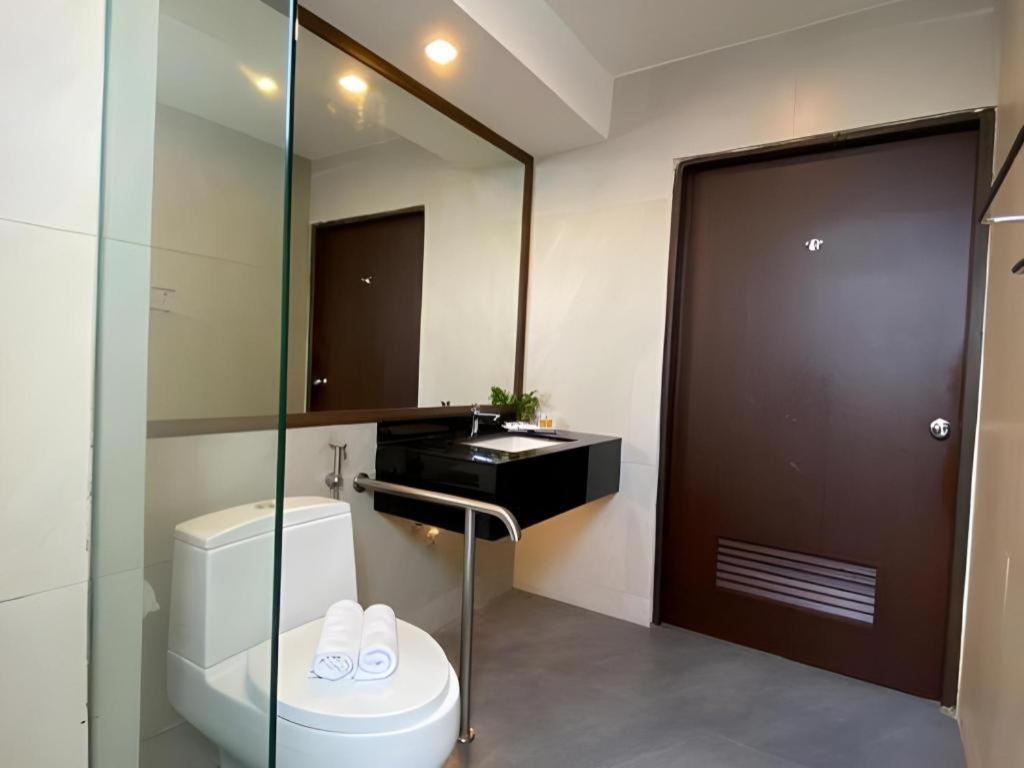 Kemena View Hotel קוצ'ינג מראה חיצוני תמונה
